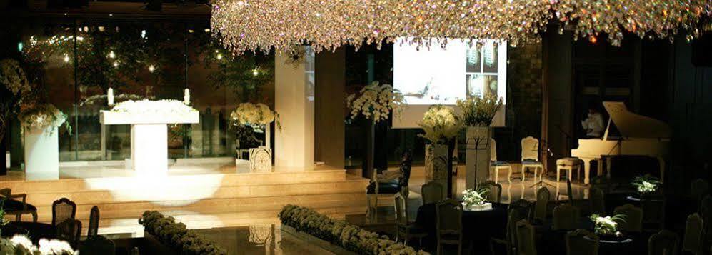 Queen Vell Hotel & Wedding Daegu Buitenkant foto